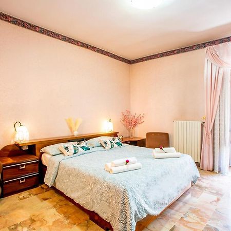 Barocco Room Wi-Fi Ragusa Bagian luar foto